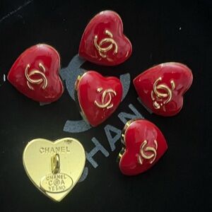 CC logo hearts (set of 6) 18mm=dime size Red enamel gold alloy buttons/stamped
